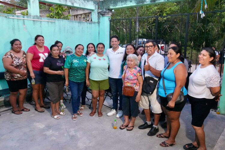 Recorrer el territorio y escuchar a la gente permite seguir mejorando Cozumel: Renán Sánchez