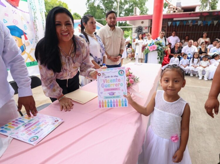 Blanca Merari asiste a clausura de ciclo escolar del jardín de niños “Vicente Guerrero” en Leona Vicario