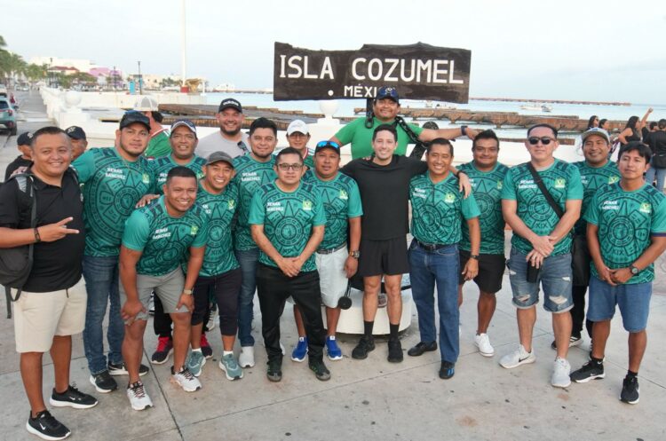 Respalda Renán Sánchez a más de 60 maestros de Cozumel que representarán a la isla en Chetumal