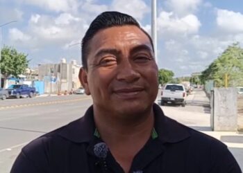 Detectan a ambulantes ‘colgados’ de la CFE en Playa del Carmen