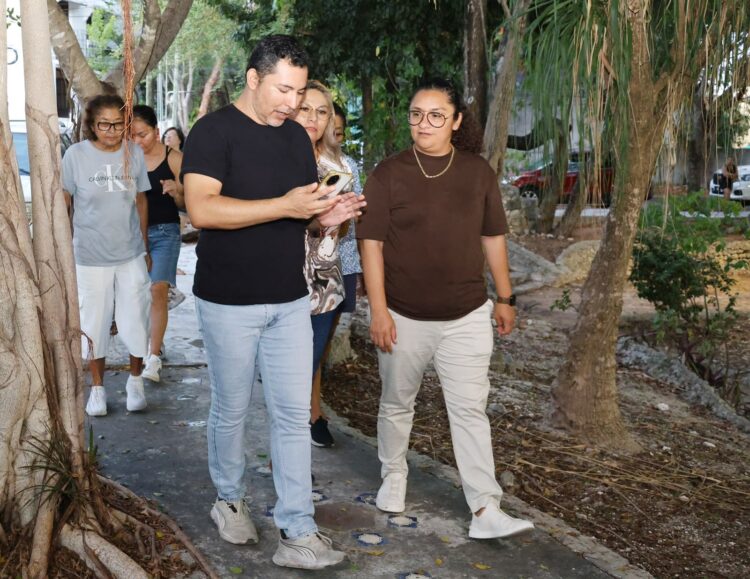 Renueva Ayuntamiento de BJ iluminación del Parque Aurora en la SM 44