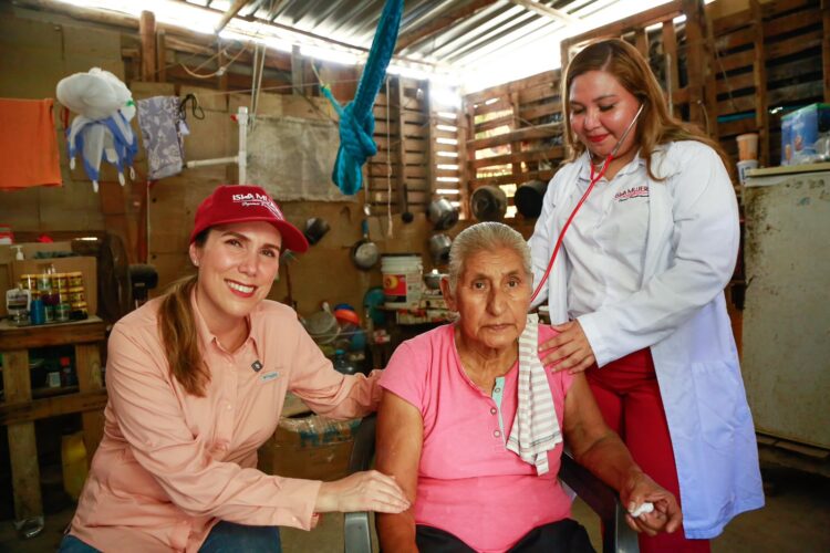 Gobierno de Isla Mujeres impulsa atención médica cercana con el programa Médico en Tu Casa
