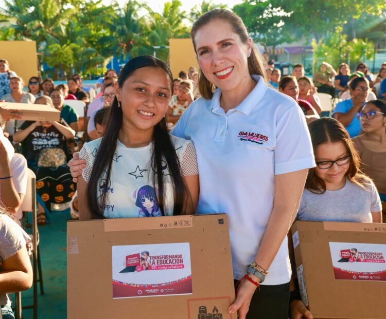 Gobierno de Isla Mujeres abre convocatoria para el programa de computadoras en beneficio de las juventudes