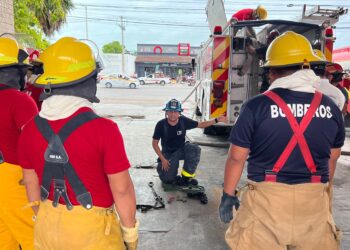 Estefanía Mercado consolida al Cuerpo de Bomberos de Playa del Carmen como referente en capacitación