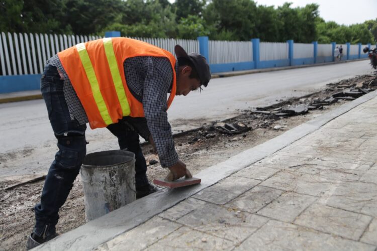 Avanza la rehabilitación de la Rueda Medina para fortalecer la movilidad en Isla Mujeres
