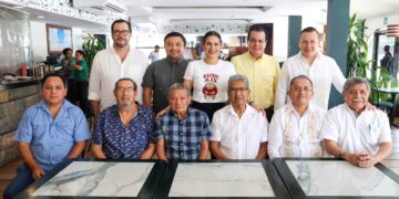 Estefanía Mercado fortalece la memoria histórica de Playa del Carmen junto a exdelegados