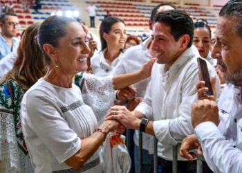 Renán Sánchez Tajonar acompaña a la presidenta Claudia Sheinbaum en su gira por Quintana Roo