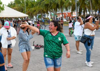 Disfrutan familias de exitosa doble jornada de “Paseo Cancunense”