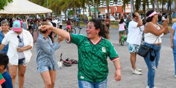 Disfrutan familias de exitosa doble jornada de “Paseo Cancunense”