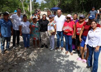 Avanza electrificación de colonia México para beneficio de 204 familias