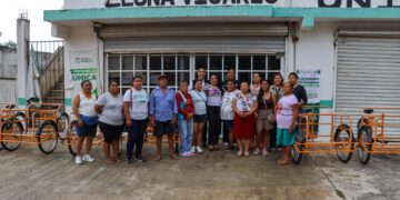 Apoya Blanca Merari a familias de Leona Vicario