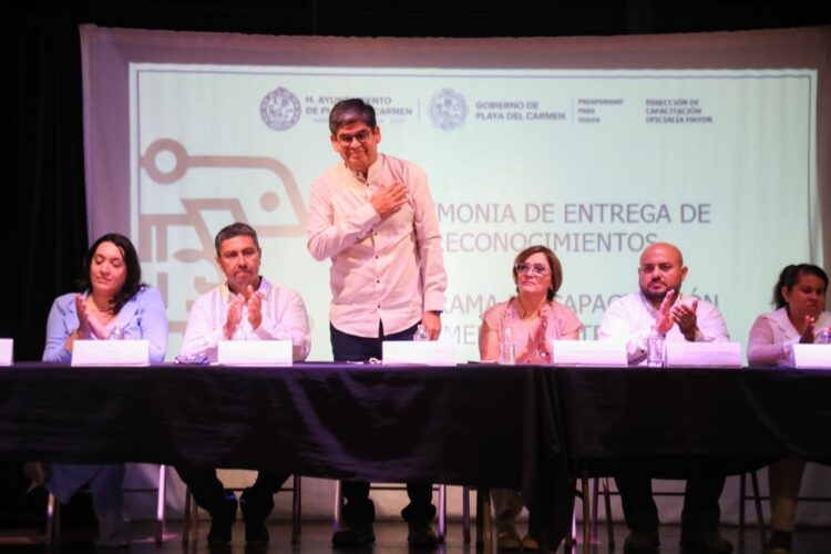 Gobierno de Estefanía Mercado fortalece la excelencia en el servicio público