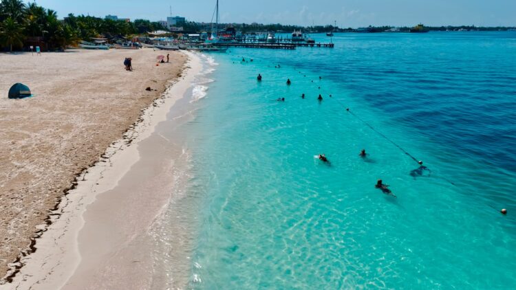 Refrenda Isla Mujeres su liderazgo con playas limpias y reconocidas a nivel internacional