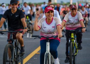 Arranca Mara Lezama “PuenteyAndo”, en el Puente Nichupté con más de 6 mil asistentes; espacio dominical de convivencia familiar