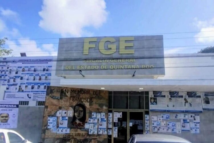 Víctimas encabezan plantón en la Fiscalía General del Estado en Chetumal