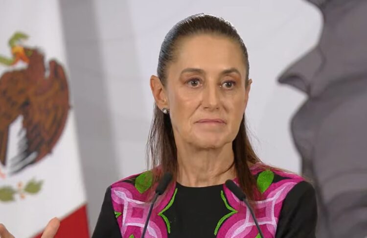 Firman presidenta y empresarios de Quintana Roo acuerdos por sargazo