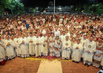Estefanía Mercado encabeza el cierre de la Feria del Carmen 2026