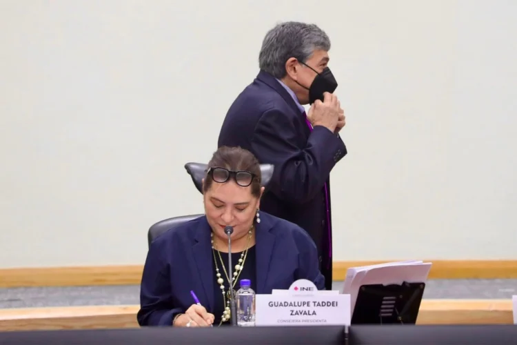 PRI acusa al INE de censura por ordenar retirar mensajes de ‘Alito’ Moreno
