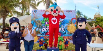 Alegría sobre la pista; la Carrera de Botargas une a familias en Isla Mujeres