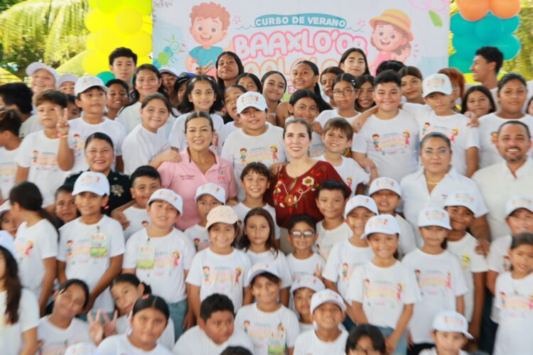 Atenea Gómez Ricalde clausura el curso de verano “Baaxlo’ob Paalalo’ob 2026”