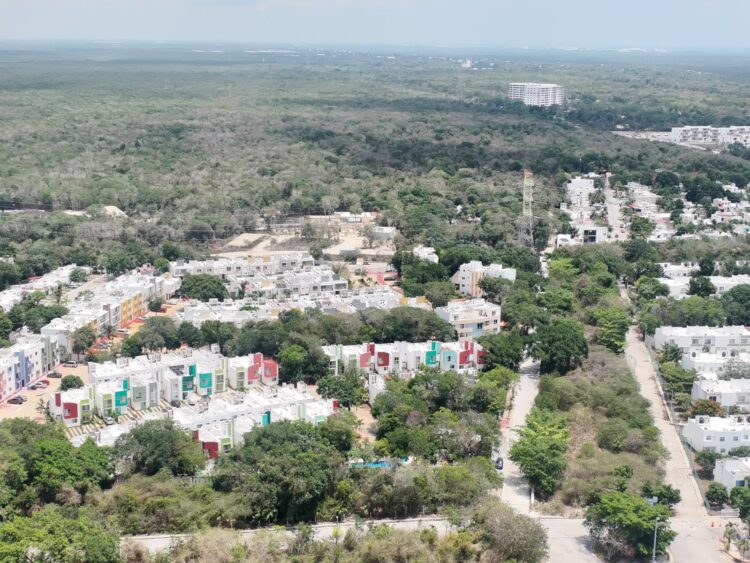 Presencia de humo activa protocolos de Seguridad Ciudadana y Bomberos en Puerto Morelos