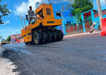 Avanza pavimentación de la Prolongación Rueda Medina en Isla Mujeres