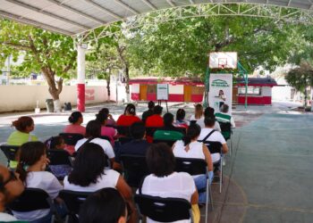 Blanca Merari declara listo a Puerto Morelos para regreso a clases