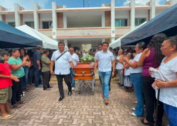 Despiden a Paoly Perera con doble homenaje en Felipe Carrillo Puerto
