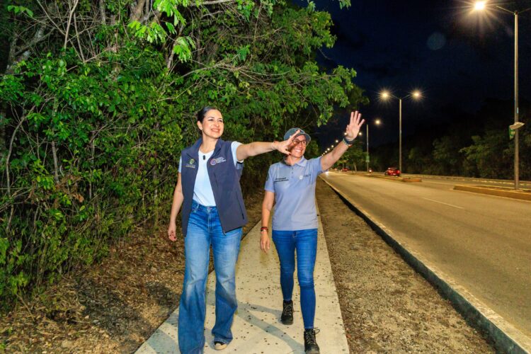 Estefanía Mercado rehabilita el alumbrado público camino a Cristo Rey