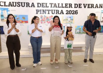 Fiesta del arte; Blanca Merari clausura con éxito el Taller de Verano de Pintura 2026