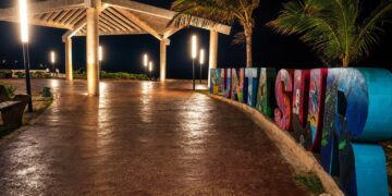 Gobierno de Isla Mujeres concluye instalación de nuevas luminarias en Punta Sur