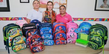 Gran apoyo escolar; entregarán mochilas en Isla Mujeres