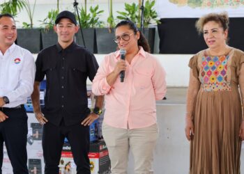 Homenaje merecido; Benito Juárez honra a sus jubilados