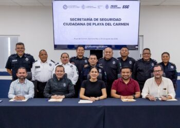 Honor y jubilación; Estefanía Mercado abre retiro digno a policías