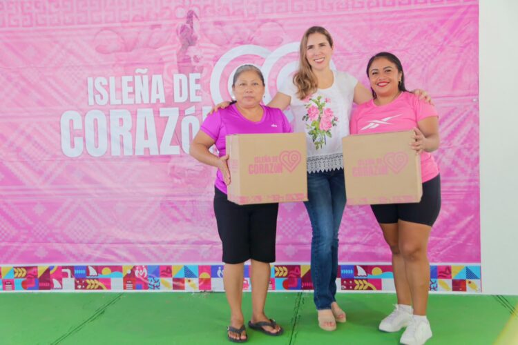 Atenea acerca apoyos a las mujeres con el Programa Isleña de Corazón