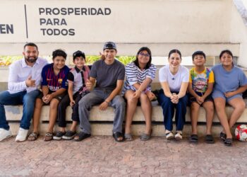 Supervisa Estefanía Mercado obras que transforman Villamar 1 con nuevo parque y repavimentación de vialidades