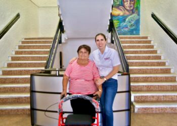 Atenea reafirma cercanía con las familias isleñas durante nueva jornada de “Miércoles con la Gente”