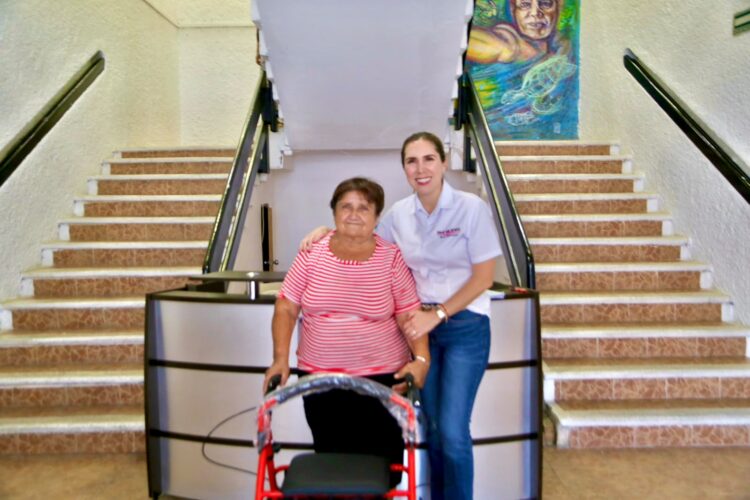 Atenea reafirma cercanía con las familias isleñas durante nueva jornada de “Miércoles con la Gente”