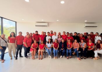 Hugo Alday impulsa formación política en reunión de la dirigencia estatal del PT en Tulum