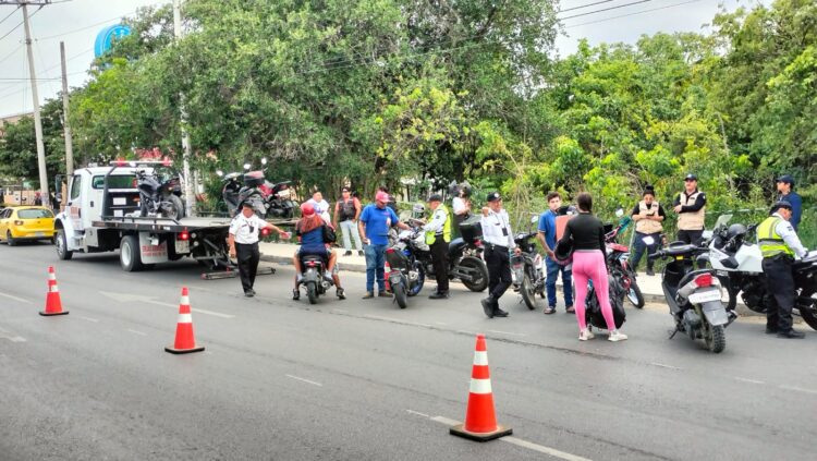 Mantienen fuertes operativos por motos en Cancún