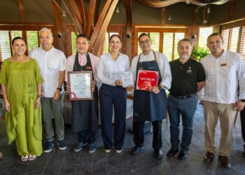 Logro culinario; Estefanía Mercado celebra estrellas Michelin a restaurantes de Playa del Carmen