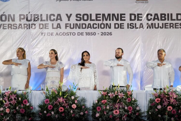 Isla Mujeres conmemora 176 años de historia con acciones para su desarrollo y prosperidad compartida: Mara Lezama