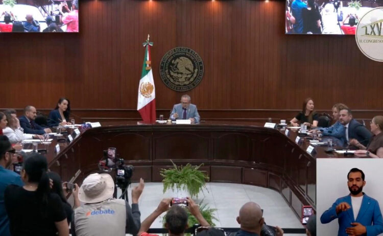 Licencia concedida; Congreso aprueba que Rocha Moya se separa del cargo en Sinaloa