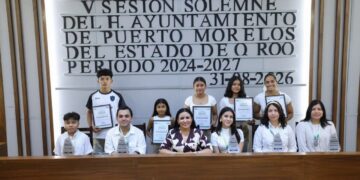 Orgullo juvenil; otorgan máxima distinción a jóvenes portomorelenses