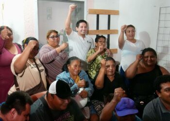 Renán Sánchez Tajonar se reúne con vecinas y vecinos de la colonia Emiliano Zapata