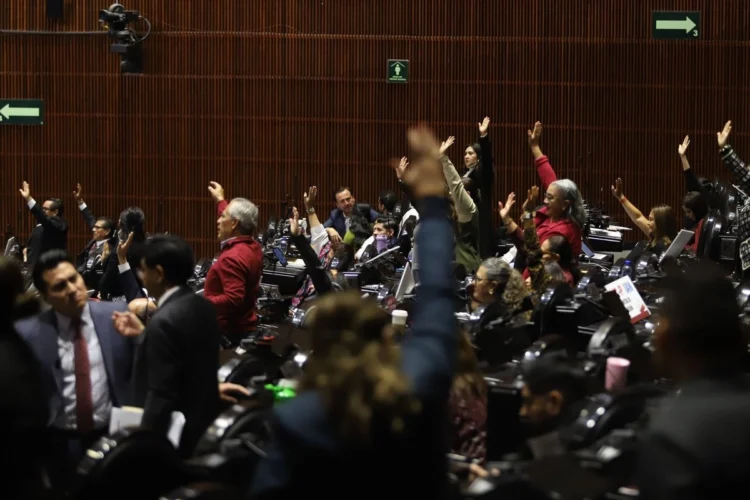 Morena en Diputados pide que aspirantes a relegirse no pidan licencia porque se dificulta conformar la bancada