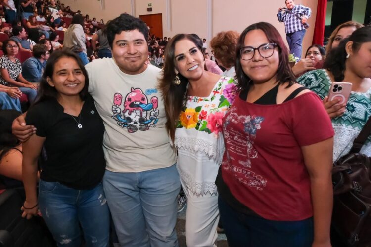 ¡Bienvenidos a la UQROO!; Mara Lezama recibe a 2 mil 399 estudiantes de nuevo ingreso