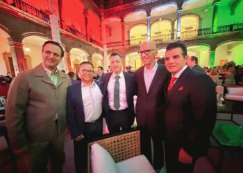 Acompaña Joaquín González a Dante Delgado en fiestas patrias en Monterrey