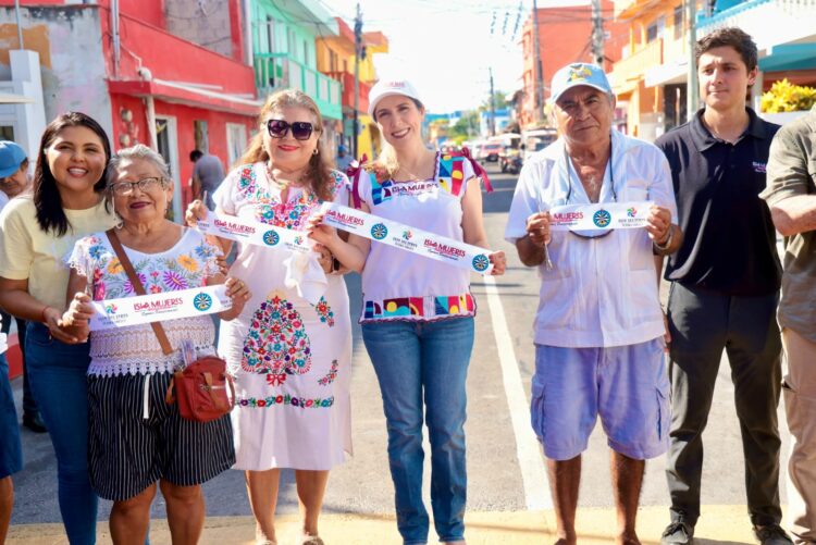 Atenea Gómez entrega renovada avenida Jesús Martínez Ross en Isla Mujeres