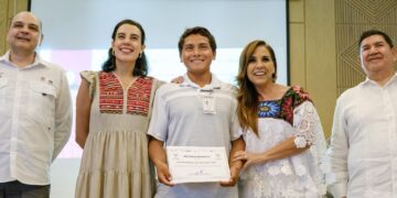 Avanza credencialización; Mara Lezama y Josefina Rodríguez primeras 195 credenciales a prestadores de servicios del Parque del Jaguar